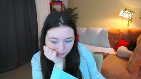 alluringeyess online show from May 2, 2026, 4:17 am