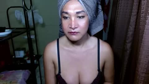 alluringriccaxxx online show from May 6, 2026, 10:42 am