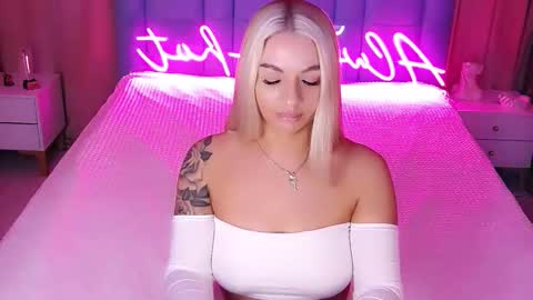 AlwaysHot online show from December 2, 2025, 2:06 am