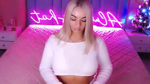 AlwaysHot online show from January 7, 2026, 2:03 am