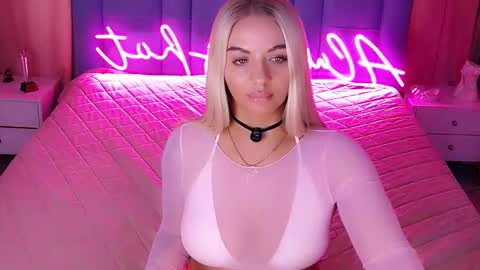 AlwaysHot online show from March 16, 2026, 2:06 am