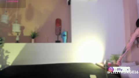 Ally  online show from September 29, 2025, 4:06 am