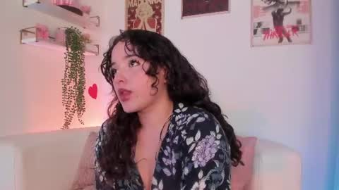  Ally Belle  online show from June 17, 2026, 7:04 pm
