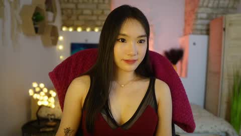 Snapshot of allyah_sky chatting on March 1, 2025, 1:32 am Allyah Sky online show from March 1, 2025, 1:32 am