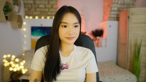 Snapshot of allyah_sky chatting on March 8, 2025, 1:39 am Allyah Sky online show from March 8, 2025, 1:39 am