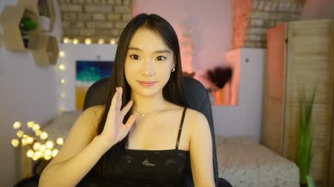 Snapshot of allyah_sky chatting on March 8, 2025, 10:13 pm Allyah Sky online show from March 8, 2025, 10:13 pm