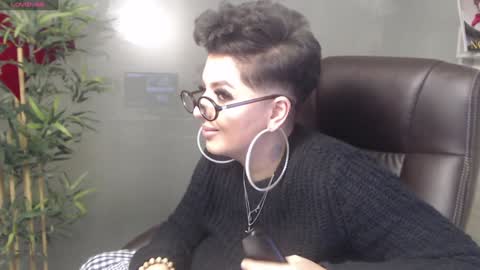         online show from December 19, 2024, 1:50 am