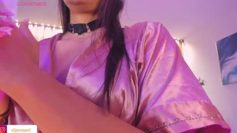 Alisson online show from January 20, 2025, 1:32 pm