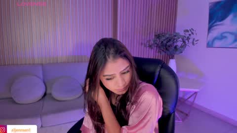 Alisson online show from January 25, 2025, 1:41 pm