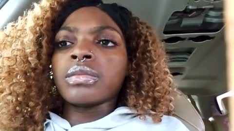 Snapshot of allylicious chatting on January 26, 2025, 10:46 pm allylicious online show from January 26, 2025, 10:46 pm