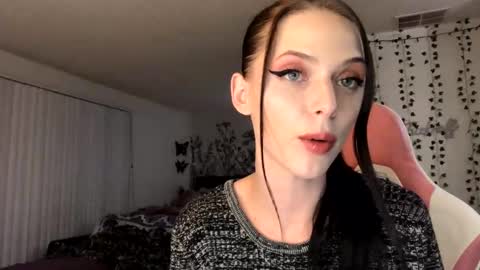 Snapshot of allyoursss1212 chatting on February 14, 2025, 7:49 am Ally Girl In Her Ally World online show from February 14, 2025, 7:49 am
