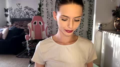 Snapshot of allyoursss1212 chatting on February 22, 2025, 1:00 am Ally Girl In Her Ally World online show from February 22, 2025, 1:00 am
