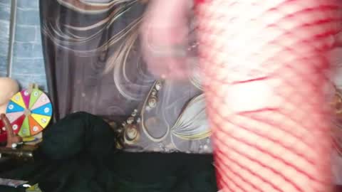 Snapshot of allys_xoxo chatting on December 21, 2025, 11:01 pm Allys xoxo online show from December 21, 2025, 11:01 pm