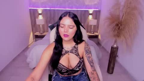 allyson_brownn online show from December 14, 2025, 11:48 am