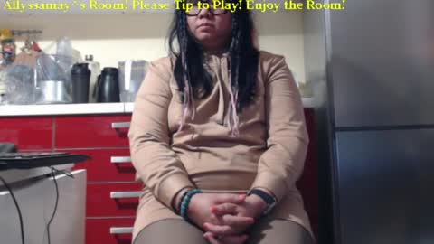 Allyssamay online show from December 12, 2024, 6:47 am