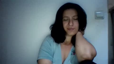 Snapshot of alma_amy chatting on October 30, 2025, 9:26 pm Alma online show from October 30, 2025, 9:26 pm