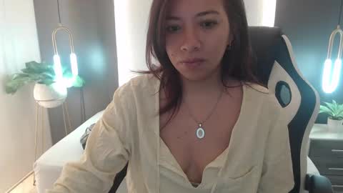 ALMA FENIX  online show from December 3, 2024, 12:06 pm