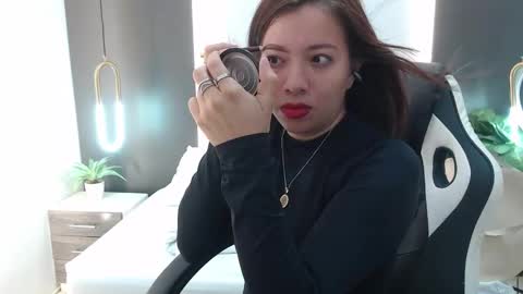 ALMA FENIX  online show from December 19, 2024, 12:23 pm