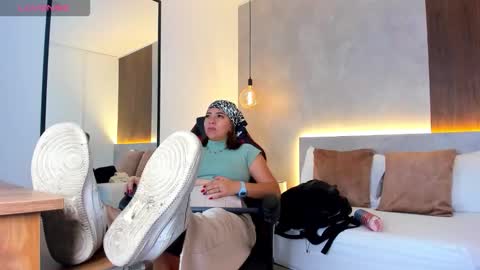 Snapshot of alma_fenix chatting on October 25, 2025, 12:23 pm ALMA FENIX online show from October 25, 2025, 12:23 pm