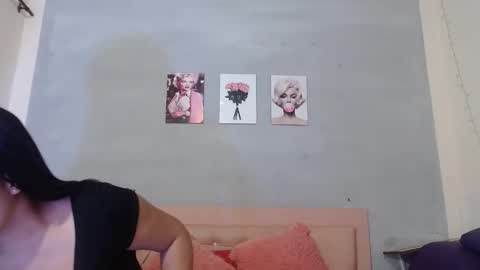 Snapshot of alma_meza chatting on October 19, 2025, 2:07 pm alma_meza online show from October 19, 2025, 2:07 pm