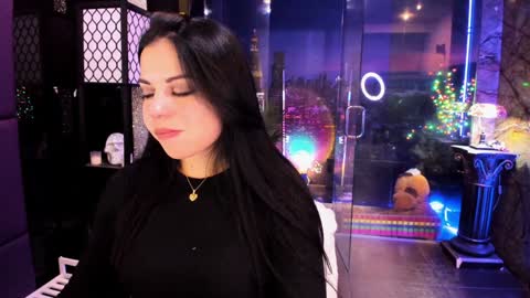 Snapshot of alma_pearl chatting on December 6, 2024, 7:10 am Alma online show from December 6, 2024, 7:10 am