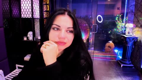 Snapshot of alma_pearl chatting on December 10, 2024, 7:05 am Alma online show from December 10, 2024, 7:05 am