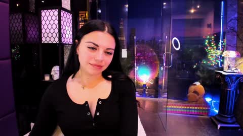 Snapshot of alma_pearl chatting on December 20, 2024, 9:21 am Alma online show from December 20, 2024, 9:21 am
