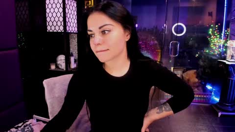 Snapshot of alma_pearl chatting on October 16, 2025, 5:41 am Alma online show from October 16, 2025, 5:41 am