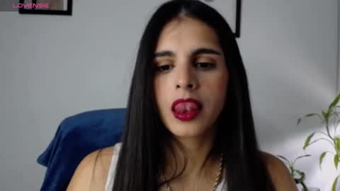 Arhantxa online show from March 9, 2025, 6:54 pm