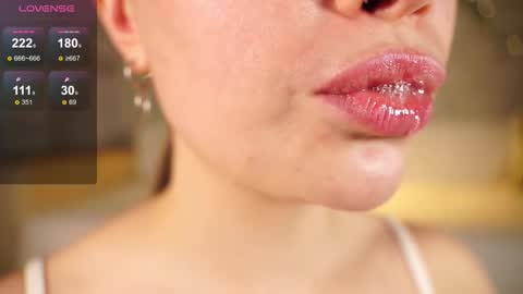 Snapshot of alma_yammy chatting on October 20, 2025, 5:57 pm Alma online show from October 20, 2025, 5:57 pm