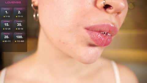 Snapshot of alma_yammy chatting on October 27, 2025, 4:55 pm Alma online show from October 27, 2025, 4:55 pm