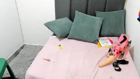 Snapshot of almaa__ chatting on January 25, 2025, 7:18 pm Alma online show from January 25, 2025, 7:18 pm