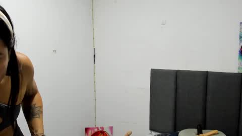 Snapshot of almaa__ chatting on February 21, 2025, 11:54 pm Alma online show from February 21, 2025, 11:54 pm