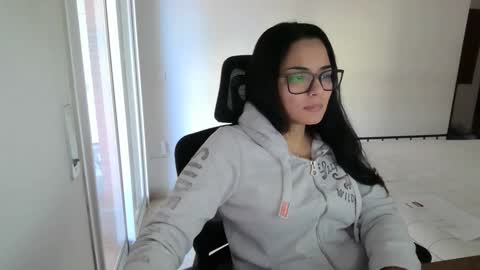 almamaria online show from February 4, 2026, 2:56 pm