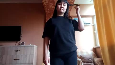 Snapshot of almamine chatting on July 22, 2026, 6:16 am Lana online show from July 22, 2026, 6:16 am