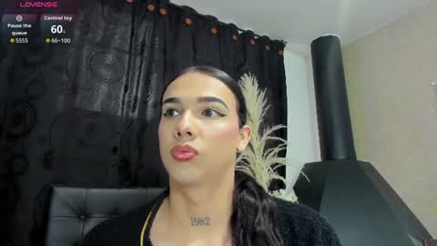Snapshot of almazz_ chatting on August 4, 2026, 7:05 pm Santy online show from August 4, 2026, 7:05 pm