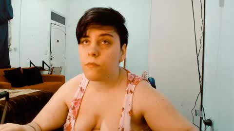 Almond online show from October 7, 2025, 11:57 pm