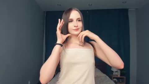 Alona online show from June 24, 2026, 7:02 pm