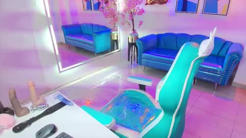 Alondra  online show from February 3, 2026, 6:40 am