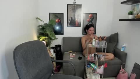 alondra_smith69 online show from July 3, 2026, 5:58 am