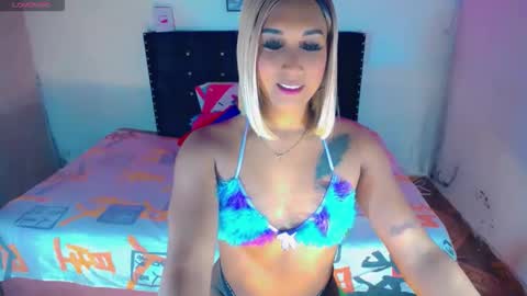 alondragill_ online show from April 25, 2026, 1:19 am