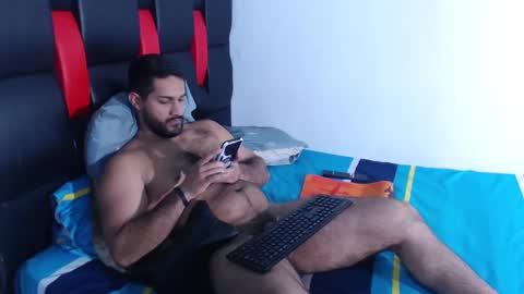 Snapshot of alonxoo chatting on February 21, 2025, 12:27 am alonxoo online show from February 21, 2025, 12:27 am