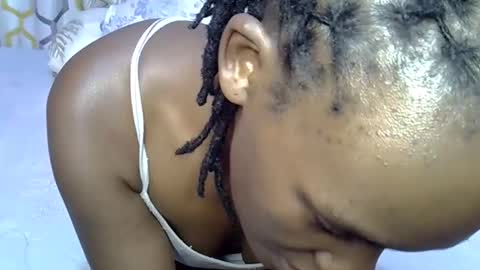 Snapshot of alorapavo chatting on February 9, 2026, 6:34 pm alorapavo online show from February 9, 2026, 6:34 pm