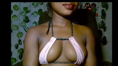 Snapshot of alosexy_bae chatting on March 31, 2026, 5:46 pm alo online show from March 31, 2026, 5:46 pm