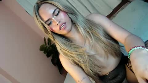 LEXY online show from January 10, 2025, 7:43 pm