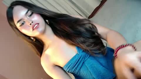LEXY online show from January 13, 2025, 1:49 pm