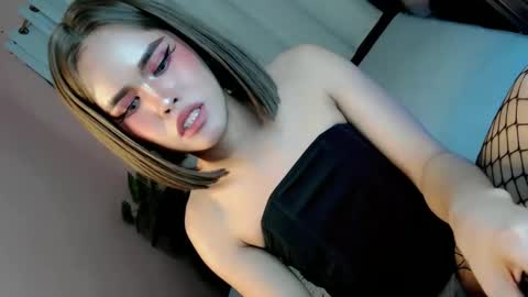 LEXY online show from February 25, 2025, 5:25 pm