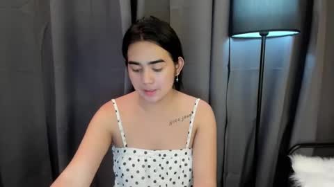 alovelydollnica online show from December 20, 2024, 3:25 am