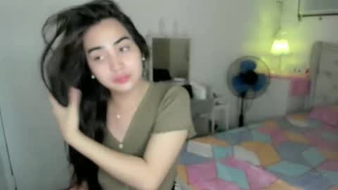 alovelydollnica online show from May 4, 2026, 10:44 am