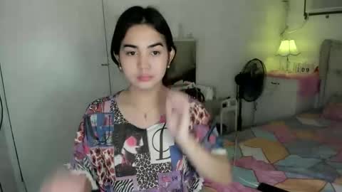 alovelydollnica online show from May 9, 2026, 12:38 am